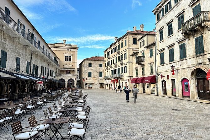 Dubrovnik: Private Tour to Montenegro - Kotor & Perast - Kotor Old Town and the City Walls: The Main Event of the Day