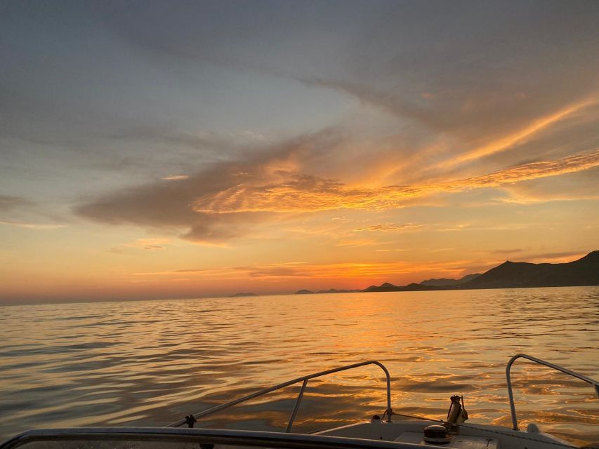 Dubrovnik: Romantic Sunset Cruise - Meeting at the Small Old Town Pier and Getting Comfortable Fast