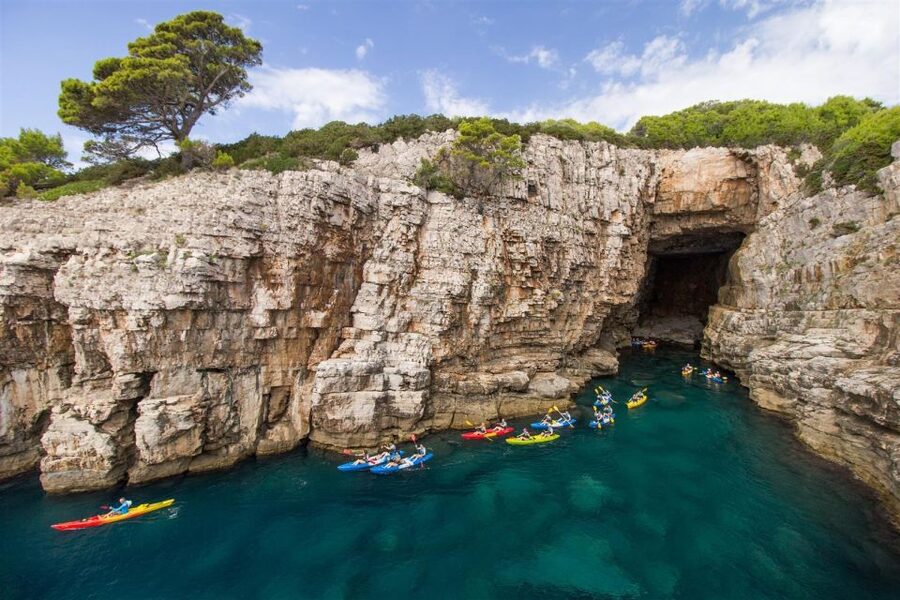 Dubrovnik: Sea Kayaking Half-Day Tour - Kayaking Under Dubrovnik’s City Walls, Photo Angles That Make Old Town Look New