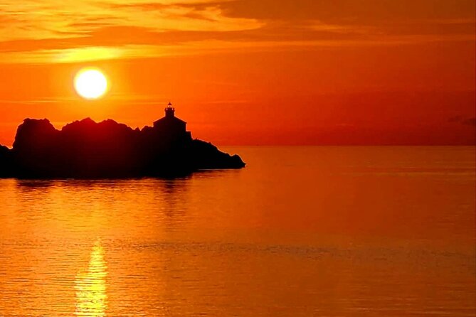 Dubrovnik Sunset Catamaran Cruise with drinks - Onboard Wi-Fi, Crew Tone, and Finding Your Best Spot