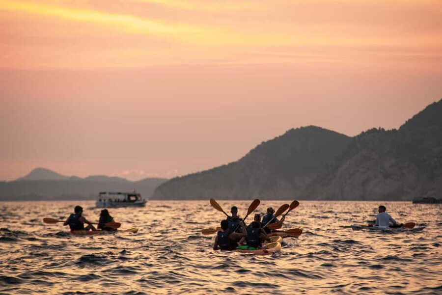 Dubrovnik: Sunset Kayaking and Snorkeling Tour - Old Port to City Views: Where the History Gets Real