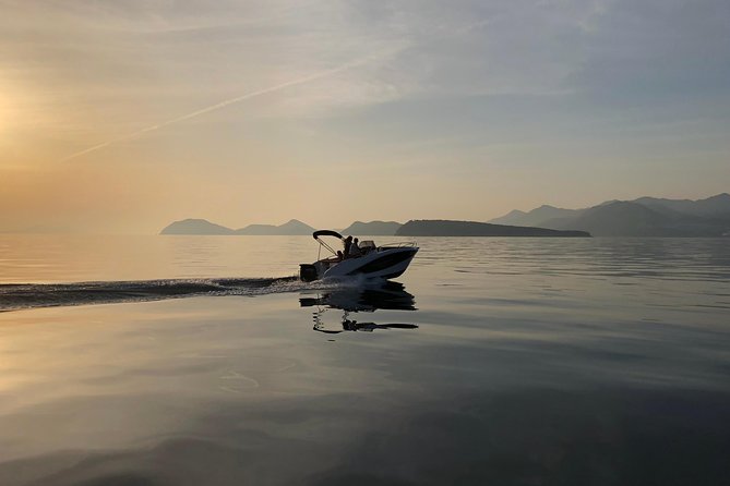 Dubrovnik Sunset Private Speed Boat Tour - Meeting at Lapadska obala and getting out to the boat