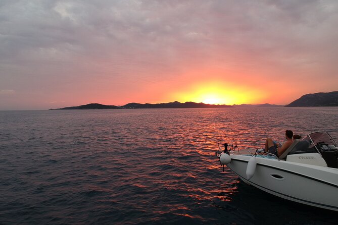 Dubrovnik Sunset Private Speed Boat Tour - Choosing between Lokrum and Koločep for sunset views and swim time