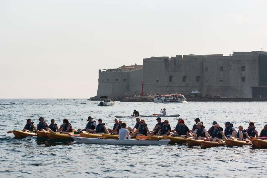 Dubrovnik: Sunset Sea Kayaking Tour - Group Size and Safety: One Guide for Up to Six Kayakers