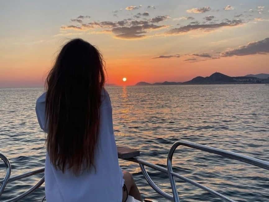 Dubrovnik: Sunset tour - The Lokrum Portion: Aperitif Timing and Sea-Level Scenery