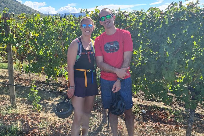 E-Bike Tour + Gourmet Lunch + Wine Tasting (Small Group) - Lunch and wine tasting: 3 courses in a local restaurant by the river