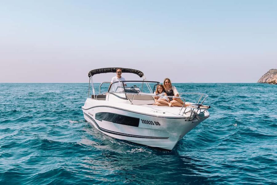 Elaphite Islands: Private boat tour (Cap Camarat 7.5wa) - Šipan island time: quieter scenery with lunch options
