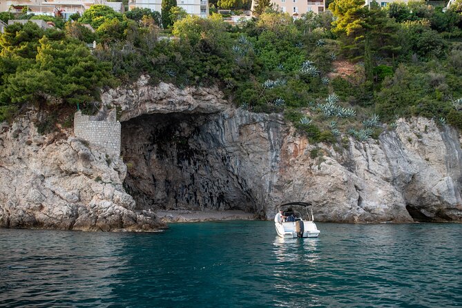 Explore Blue & Green Caves With Speedboat - Private Tour - Speedboat Cave Hopping: What This Private 4-Hour Run Really Does