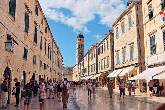 Explore Dubrovnik by Cable Car (ticket included) - Back down to Dubrovnik: Pile Gate and the fountain that fed the city