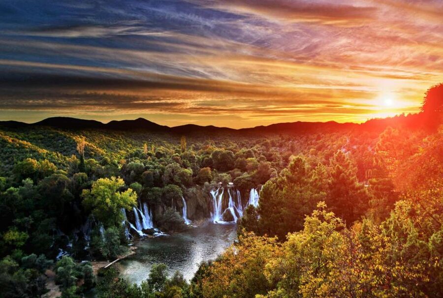 From Dubrovnik: Day Trip to Mostar and Kravice Falls - The Border Crossing Reality: What You Need and How It Feels