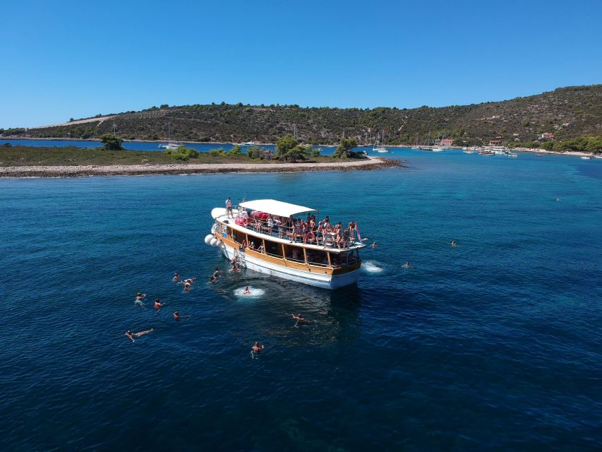 From Dubrovnik: Elaphite Islands Day Trip with Lunch - Getting to Gruž and back with hotel pickup options
