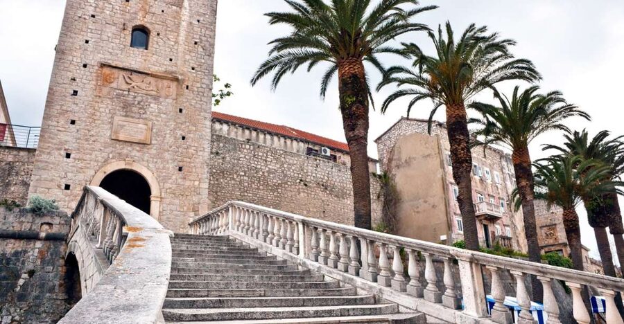 From Dubrovnik: Guided Tour of Pelješac & Korčula - Ston Fortress and the City Walls: Salt, Stone, and Smart Photo Stops