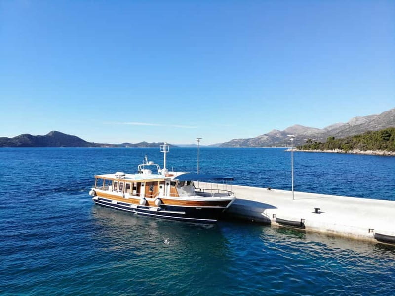 From Dubrovnik: Hop-On-Hop-Off Elaphiti Islands Boat Tour - Port of Gruž logistics: finding the right boat when docks look chaotic