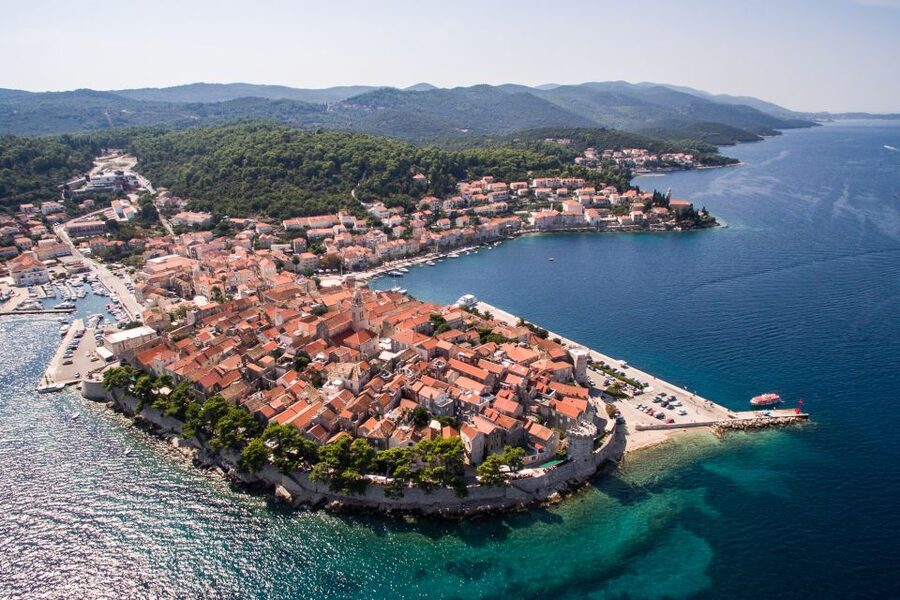 From Dubrovnik: Island of Korčula with wine tasting - Ston’s city walls, oysters, and salt ponds