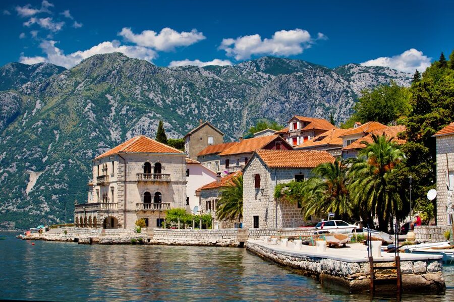 From Dubrovnik: Montenegro Highlights Day Tour - Our Lady of the Rocks Island and Its 17th-Century Frescoes
