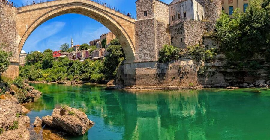 From Dubrovnik: Mostar and Medjugorje Full-Day Tour - Guides Who Make the Difference: Commentary, Safety, and Local Eating Tips