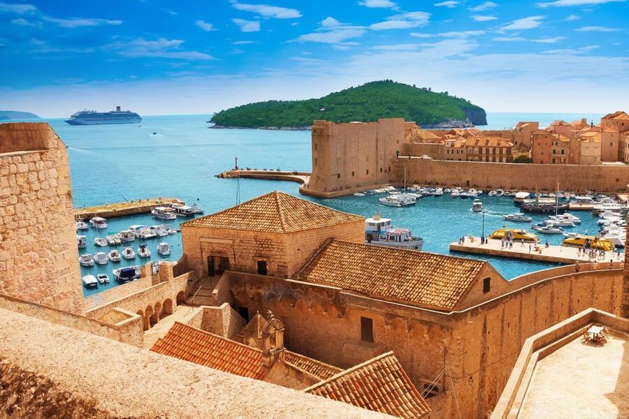 From Split & Trogir: Dubrovnik Guided Day Tour - Stradun, Rector’s Palace, and the Fortress Feel: What the Guided Walk Adds