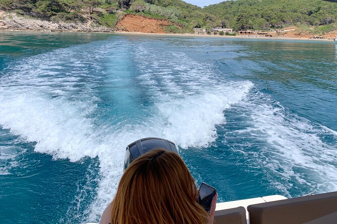 Full-Day Elafiti Islands Tour – Your Day, Your Way - Snorkeling gear and underwater camera: what’s included and how to use it well