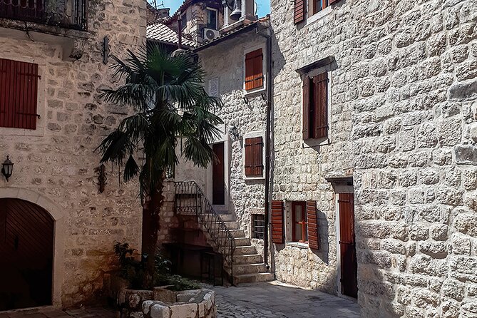 Full-Day Group Tour of Montenegro Coast from Dubrovnik - Meeting at 7:00 am: pickup timing, border checks, and what “group tour” really means