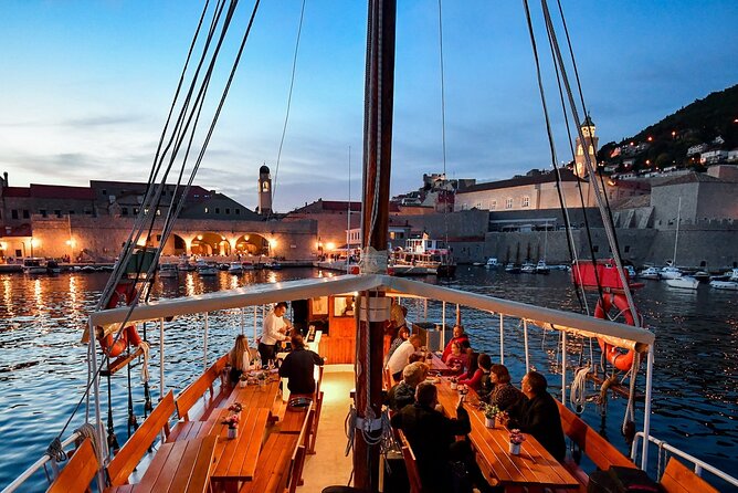 Gastro Cruise | Dinner and Boat ride around Dubrovnik Old Town - Getting started at Porat Dubrovnik Ribarnica, and what the boat experience is like