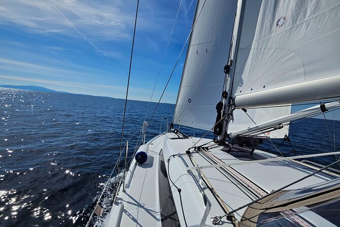 Islands Tour on Luxurious Jeanneau Sun Odyssey - Snorkeling gear, snacks, and drinks: how the onboard extras change the day