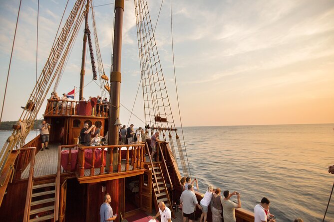 Karaka - The Best Dubrovnik Sunset Cruise (adults only) - Drinks and Snacks: What’s Included, What You’ll Buy