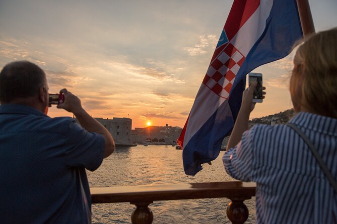 Karaka - The Best Dubrovnik Sunset Cruise (adults only) - The Host and the Narration Style: History Without Killing the Mood