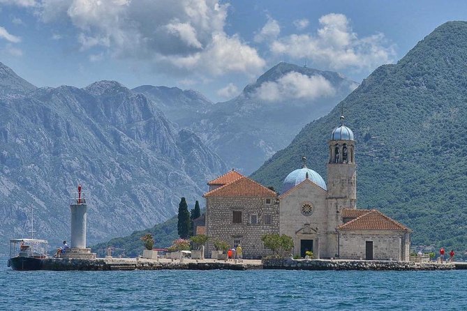 Kotor Bay Day Trip from Dubrovnik with Boat Ride to Lady of the Rock - The early pickup, border reality, and how a 10-hour day can stretch