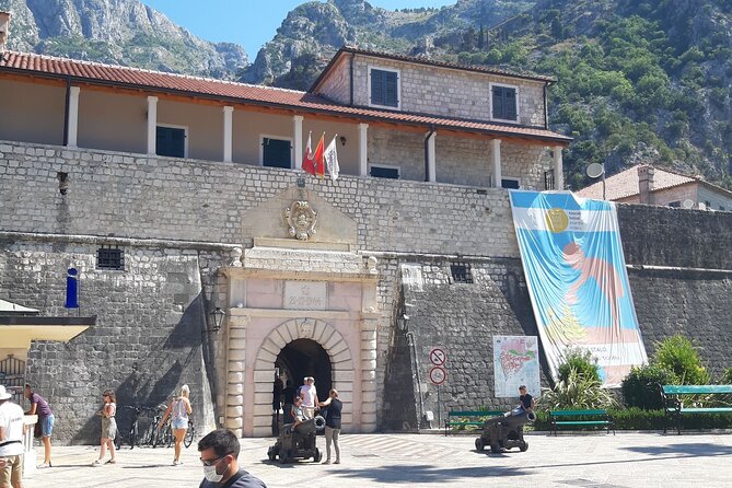 Laizy Wednesdays Tour to Montenegro - Herceg Novi stop: cake, coffee, and an easy coastal stroll