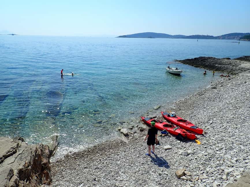 Lumbarda - Sunset Kayak Tour with a Picnic - Wine and Sweets - From Tatinja Bay to the kayak lineup, gear, and first strokes