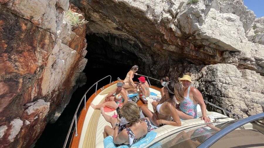 Luxury Private Boat Tour to Elaphiti Islands (4 hours) - Should You Book This Luxury Private Boat Tour to the Elaphiti Islands?