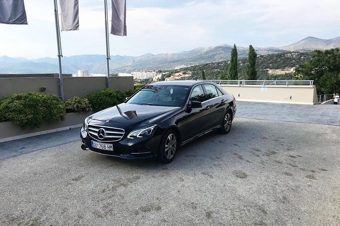 Luxury private transfer: Dubrovnik airport to Dubrovnik - Group size, private ride comfort, and why up to 7 matters