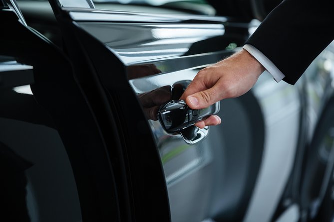 Luxury private transfer: Dubrovnik airport to Dubrovnik - A few small details that can make or break the day