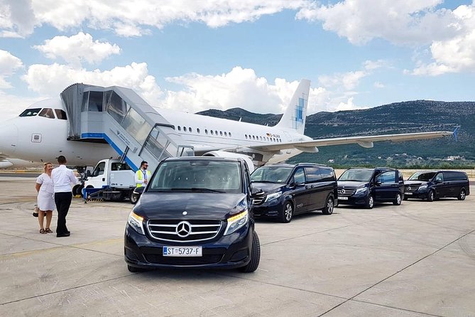 Luxury private transfer: Dubrovnik airport to Dubrovnik - What happens at arrivals: your driver, your sign, and fast luggage timing