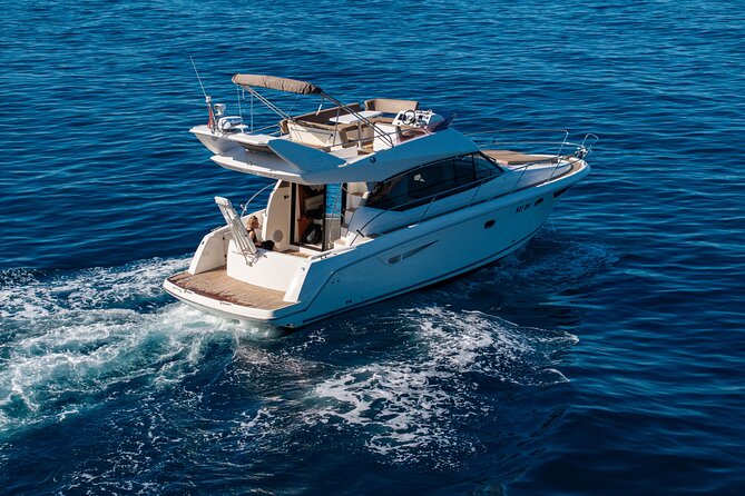 Luxury sunset cruise in Dubrovnik - Price and value: when $1,558.62 makes sense