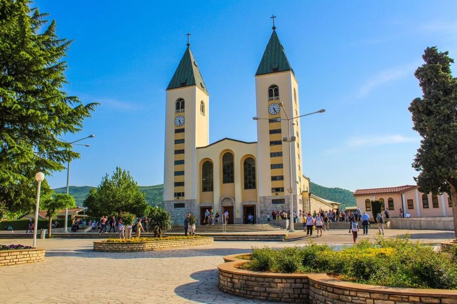 Međugorje and Apparation Hill Private Tour From Dubrovnik - Why Medjugorje From Dubrovnik Feels Like a World Apart
