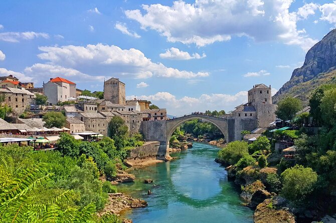 Mostar & Kravice waterfalls tour including Turkish house entrance - Photo stops and in-between moments: Neretva valley and rest breaks