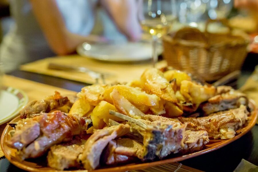 Pelješac Full-Day Wine and Food Tour from Dubrovnik - Food and wine expectations, plus smart ways to enjoy it