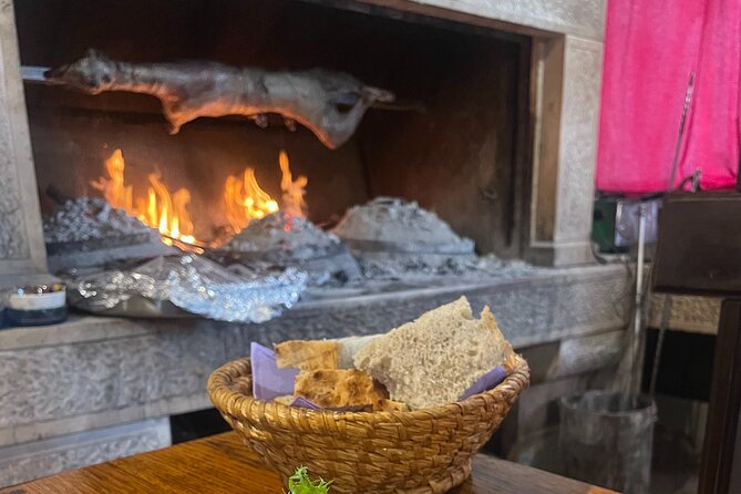 Pelješac - Wine, Oysters and Food Experience from Dubrovnik - Stop 1 Winery: family tastings, wine plus liqueur, and an easy entry