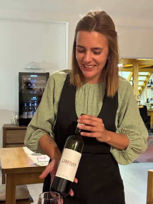 Pelješac wine tasting and local winery visit - The guided tasting: four pours, local liqueurs, and real pairings