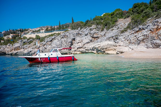 Private boat tour- explore the islands, find hidden caves and try snorkelling - Stop 4: Šunj Beach for a relaxed finish