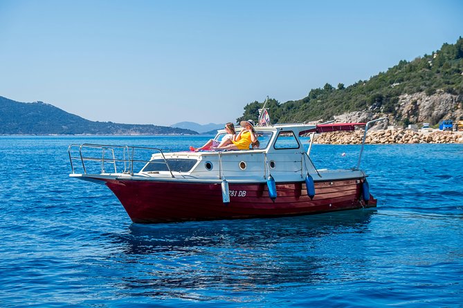 Private boat tour- explore the islands, find hidden caves and try snorkelling - Pickup and pacing: how the day actually runs