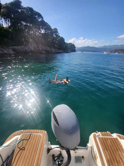 Private Boat Tour Tailor-Made 6h-All Inclusive - Unlimited drinks onboard, and what’s actually included
