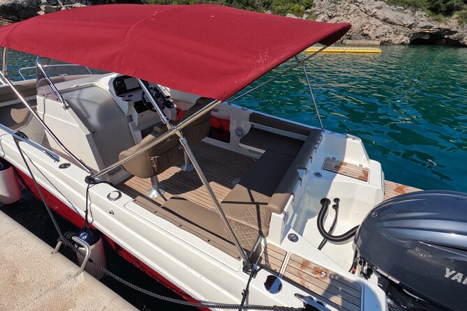 Private luxury speedboat tour-Islands, caves, beaches, snorkeling - Your private speedboat day: what you’re really buying