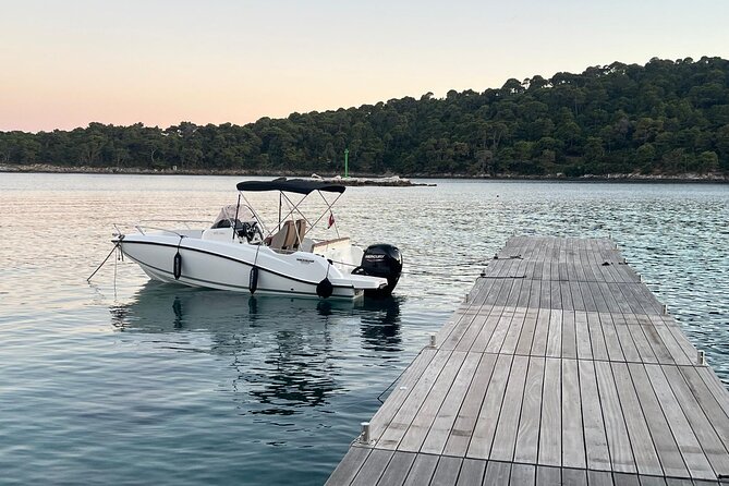 Private Speedboat Tour | Caves Beaches Islands and more - Sipan: local cuisine, bay time, and a sense of scale