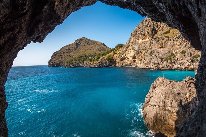 Private Speedboat Tour | Caves Beaches Islands and more - The day starts at Lapadska Obala 4, and communications matter