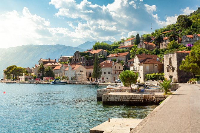 Private Tour: Montenegro Day Trip from Dubrovnik - Budva’s Walled City Break: Beach Time, Lunch Options, and Coast Views