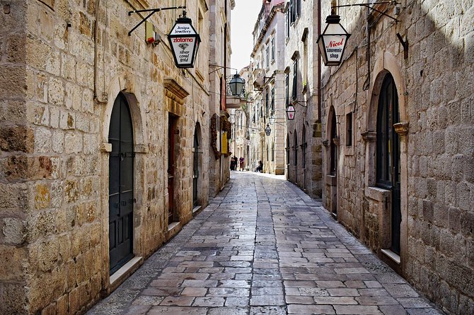 Private Walking Tour through the Old Town of Dubrovnik - Stop 2: Orlando Column, a Short Stop That Changes How You Read the City