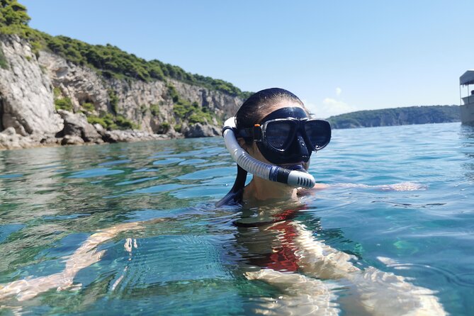 Rent a luxury speed boat for great fun on this Elaphiti Islands tour - Value That Adds Up: Drinks, Gear, and Three Islands