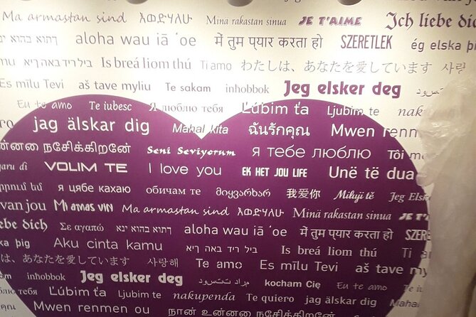 Skip the Line: Love Stories Museum Admission Ticket - The personal love stories room, paper notes, and sentimental objects